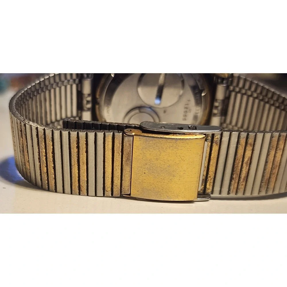 Vintage Bulova Accutron 214 Spaceview Watch READ NOTE